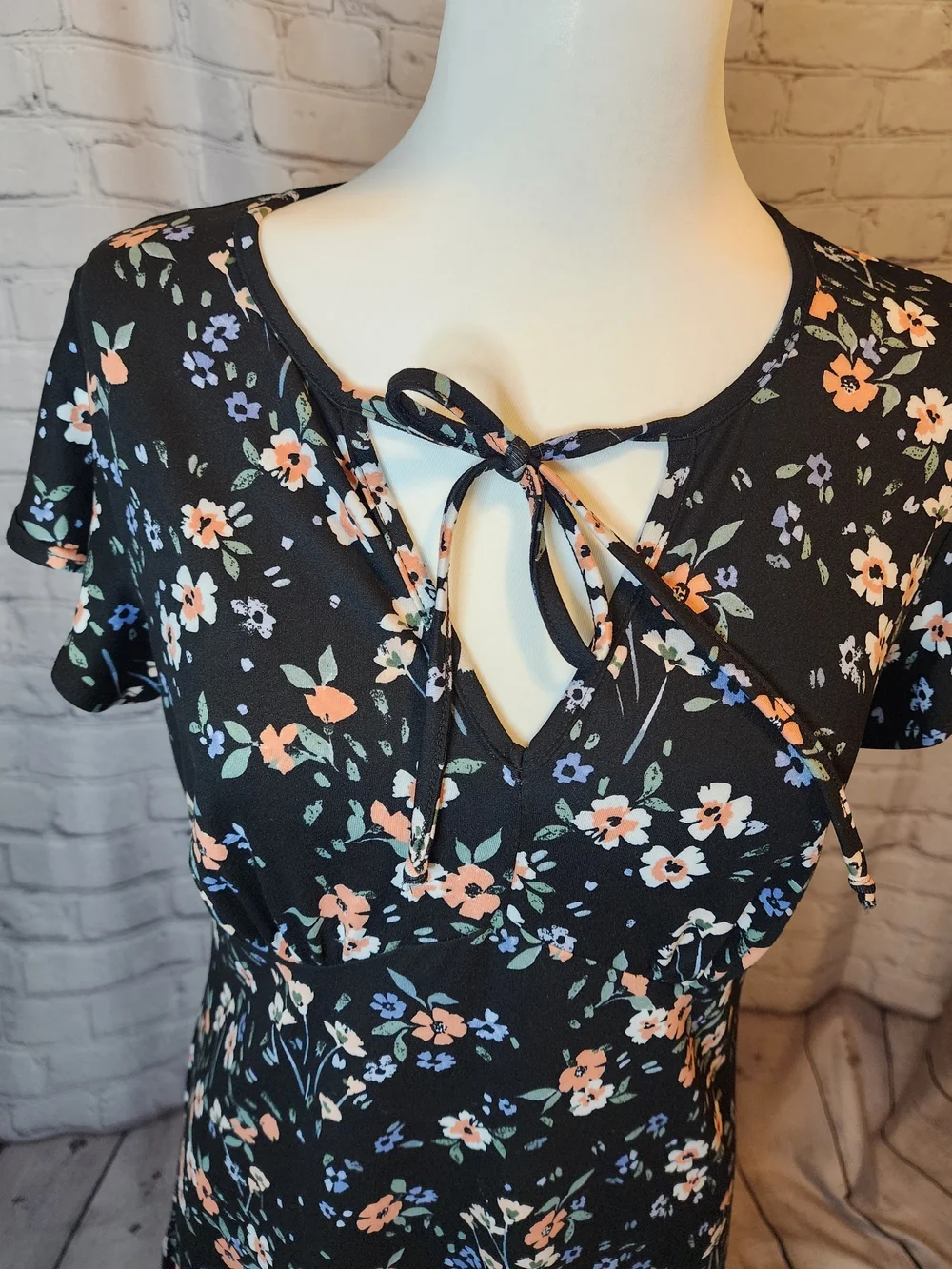 Black Floral Tie-Neck Midi Dress with Peach & Blue Blooms - Picture 4 of 5